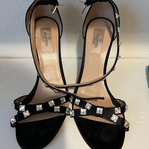 Valentino Rockstud heels - Picture 2 of 3
